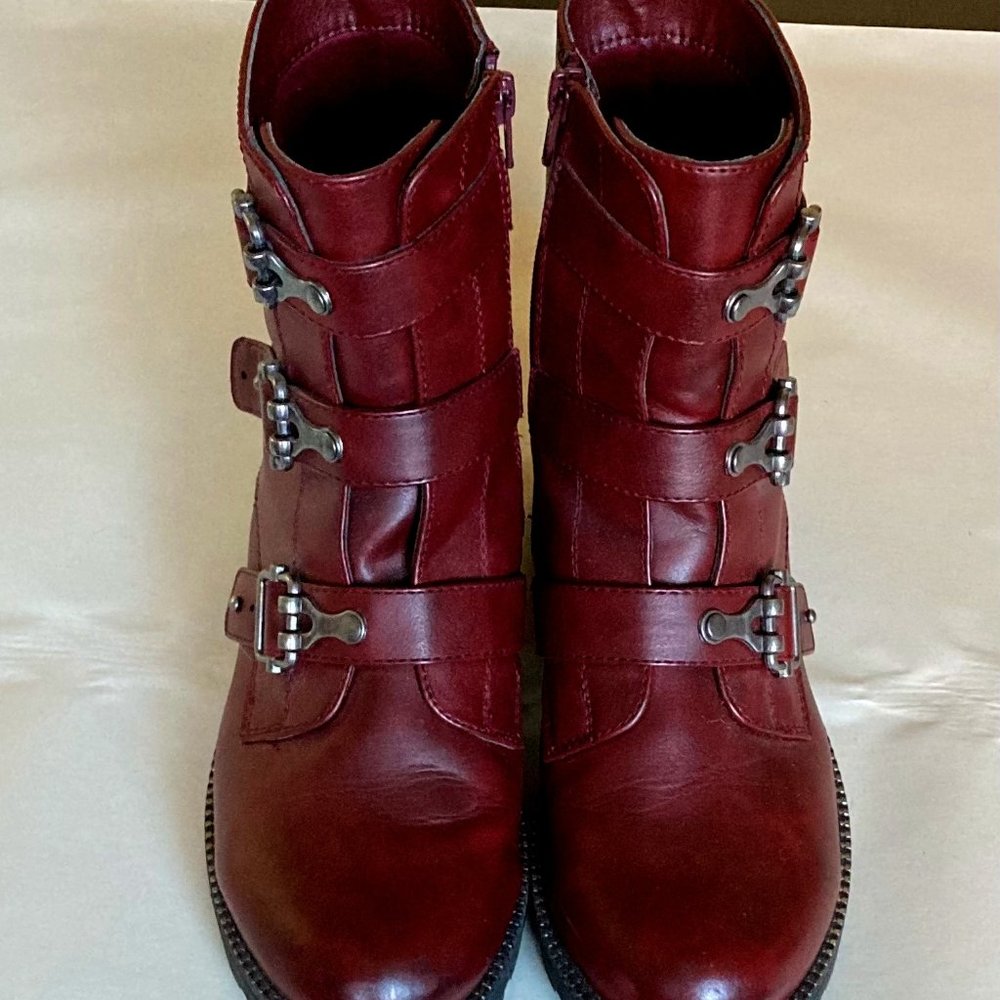 Women's SO Burgundy Combat Boots Size 9 Med